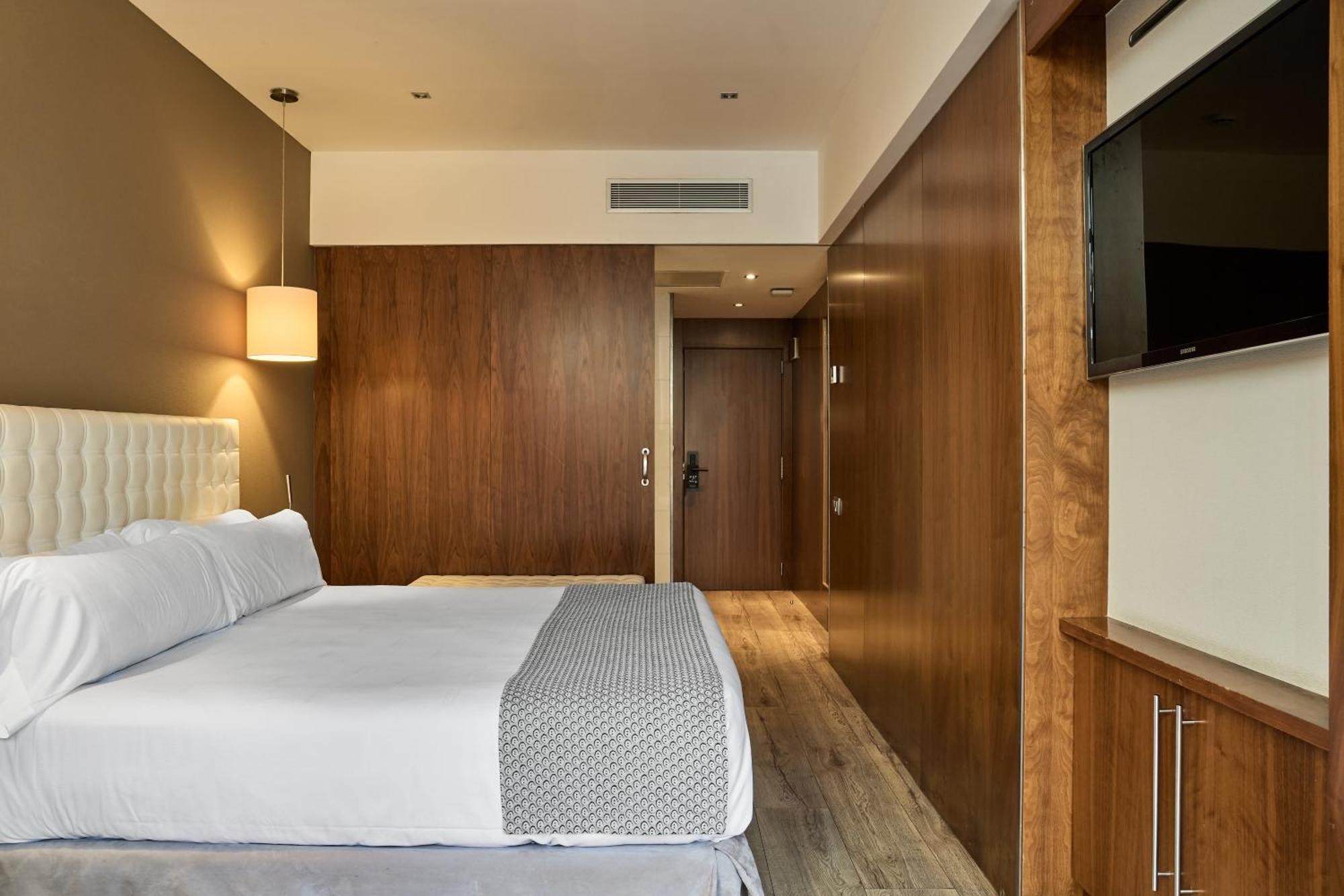 Hotel Catalonia Ramblas 4* Sup 4*