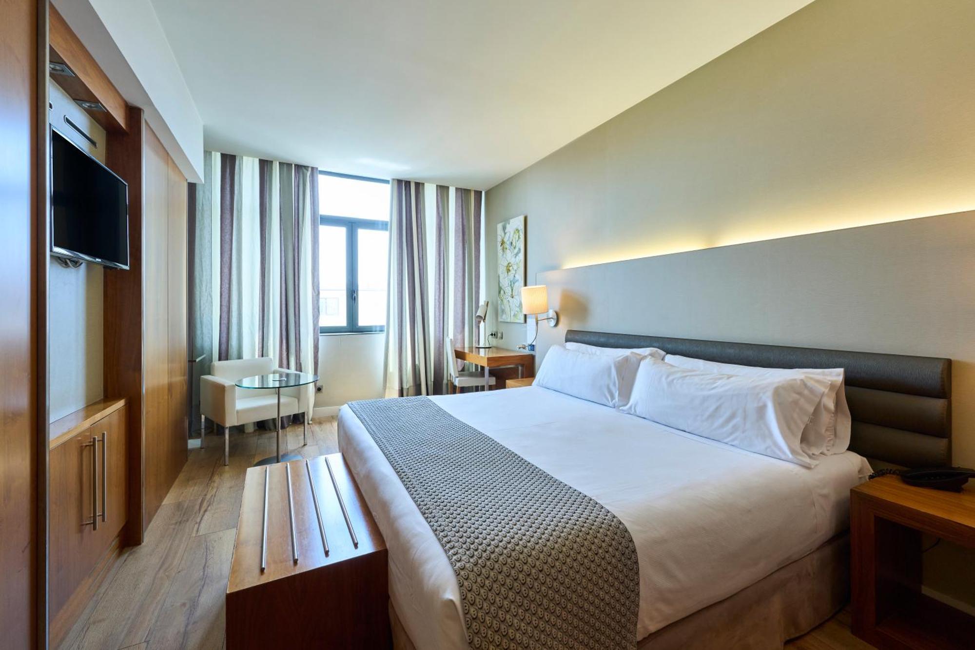 Hotel Catalonia Ramblas 4* Sup 4*